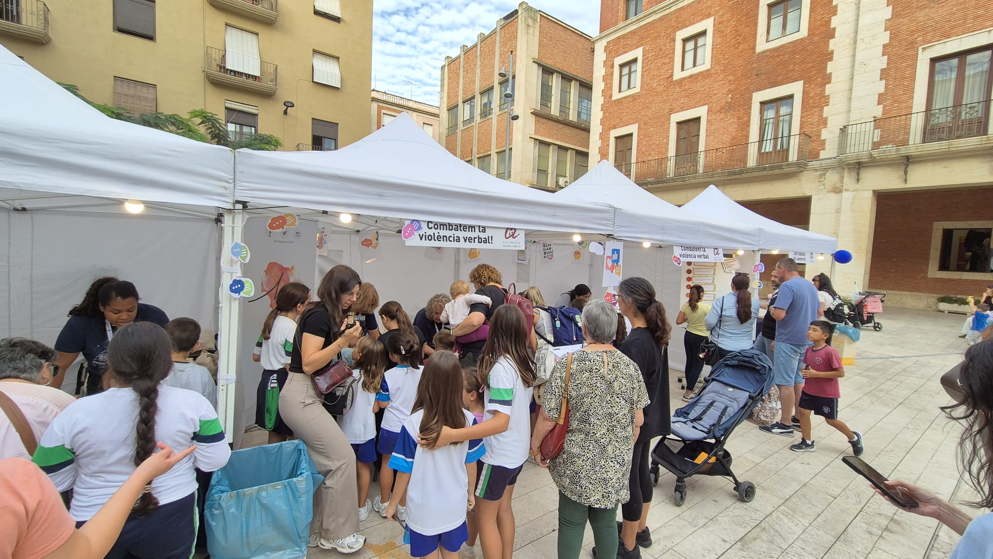 Nit Europea de la Ciència 2025, VIIª edició-Tortosa Ciència sense bata blanca: Guardians del llenguatge: Combatent la violència verbal!